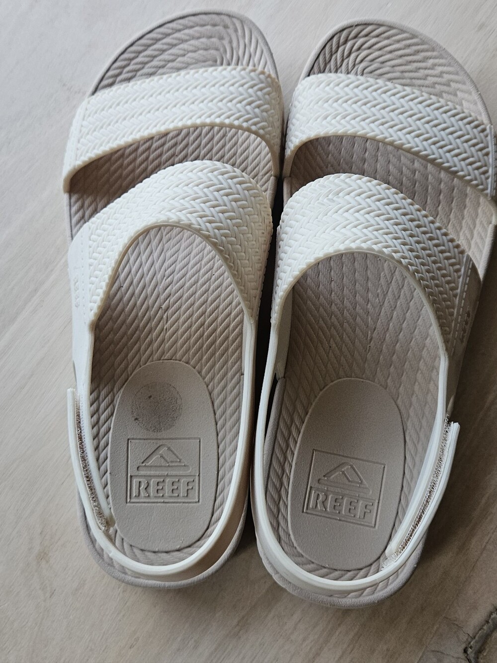 Reef Platform Sandals in Light Beige - Size 9